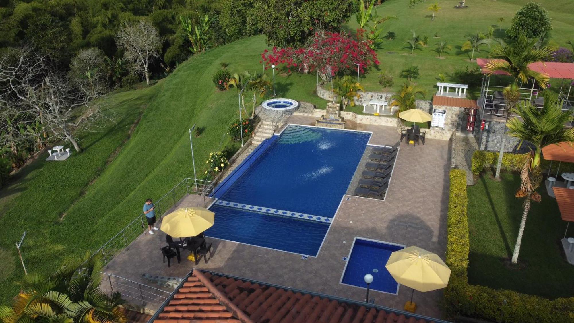 Hotel Campestre Los Mangos Quimbaya Extérieur photo